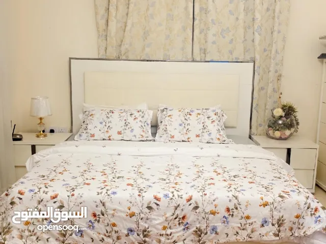 للصامل غرفة نوم بيضاء مستعمله، 6 قطع للبيع