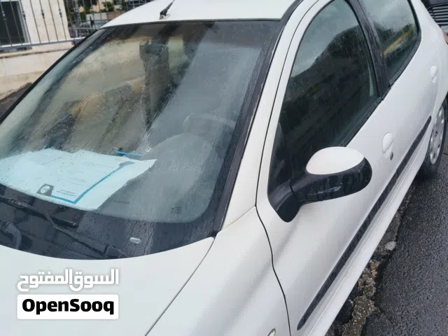 2009 بيجو 206 Standard