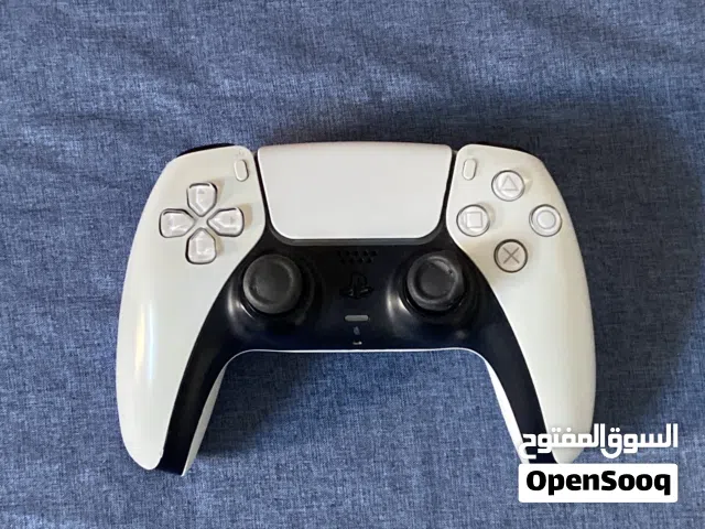PS5 controller with white colour neat and clean