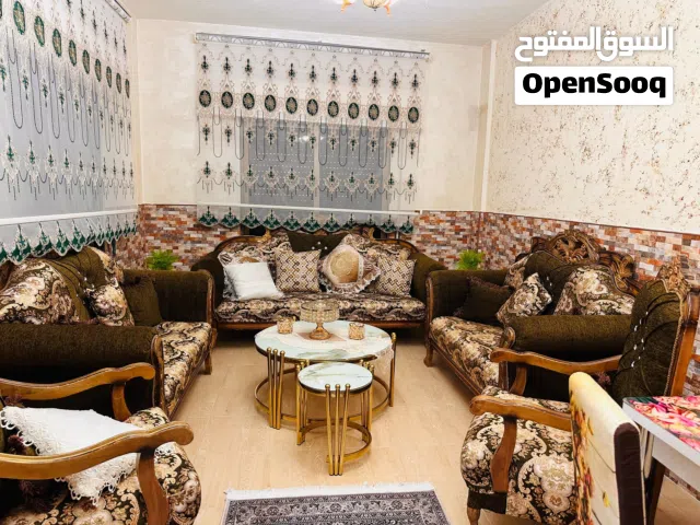 طقم كنب وطاولات