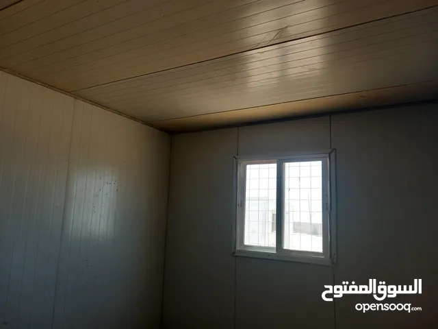 كرفان مستعمل نظيف قياس 6.25 * 3.25