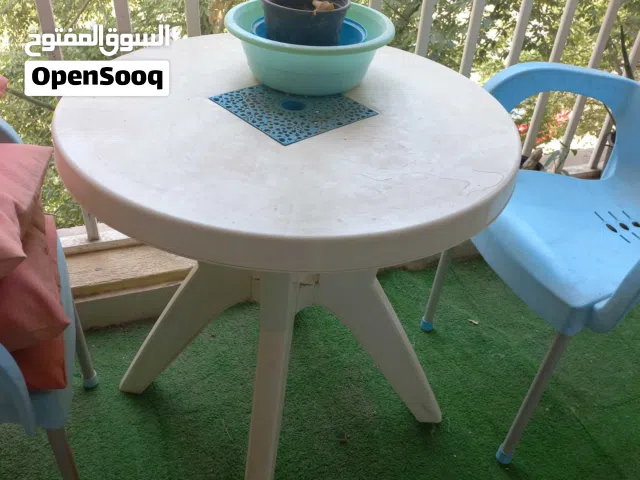 ترابيزة و2 كرسى النجمة والهلال