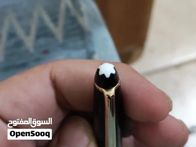 قلم مونت بلانك اصلي ذهب لم يستخدم بحالة الجديد اصل الاقلام اصدار قديم للكشخه والزينه والخزينه اصلي