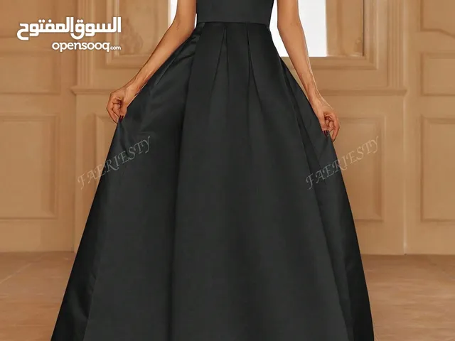 فستان زفاف اسود طويل