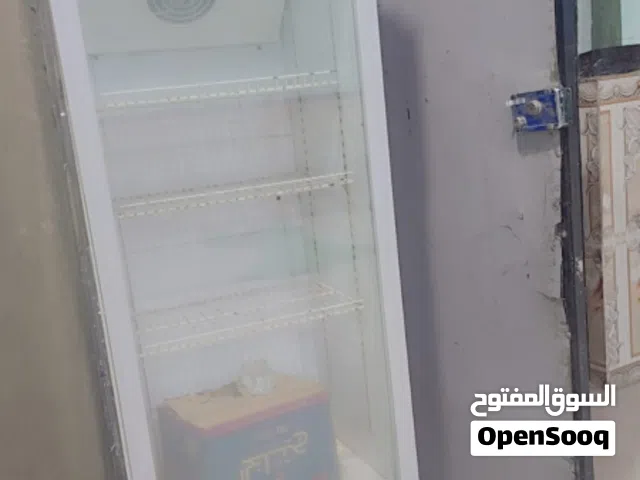 عارضة للبيع