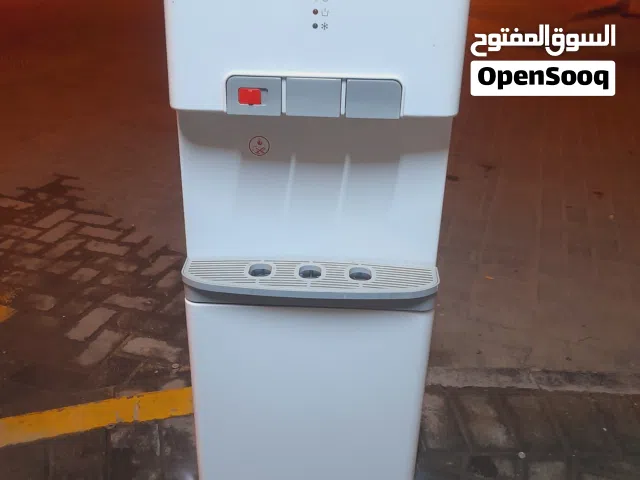 Kastron waterdispanser for sale hot and cold working good and good condition