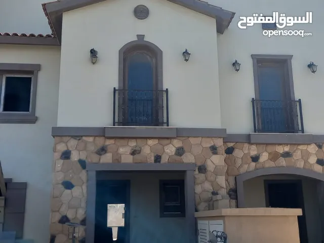 370m2 4 Bedrooms Villa for Sale in Cairo Fifth Settlement