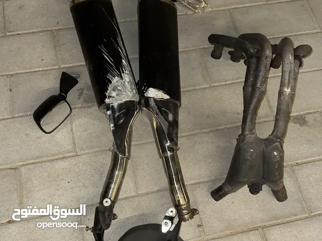 قزوز وكاله كامل للهيبوزا وكرسي خلف مع القبضه وستاند الدراجه ومرايه طرف يسار تجاريه جميع الاغراض ب700