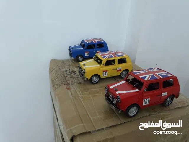 تخفيض 50% على تحف معدنية منوعة، استيراد مباشر