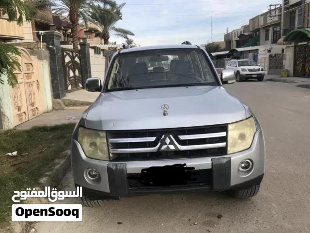 2008, ميتسوبيشي, باجيرو, Standard