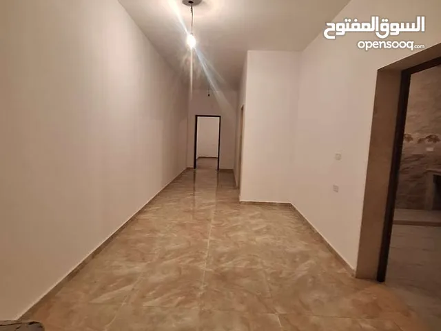 15 m2 3 Bedrooms Townhouse for Rent in Tripoli Ain Zara