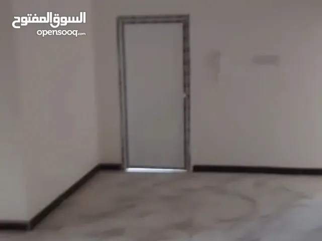 120 m2 4 Bedrooms Apartments for Rent in Aden Other