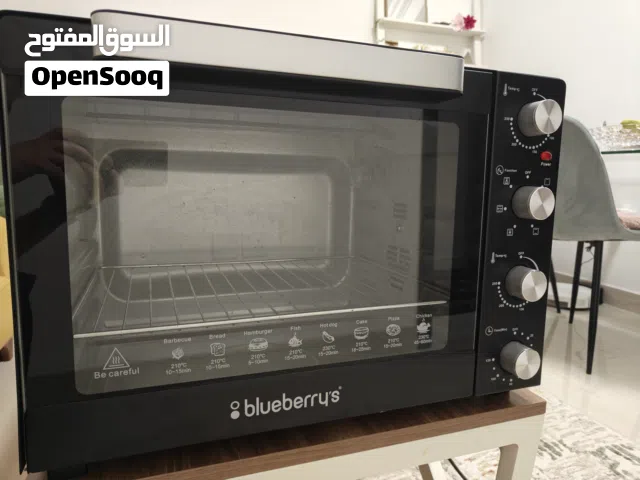 The oven is new, bakes beautifully, and has been used very little.