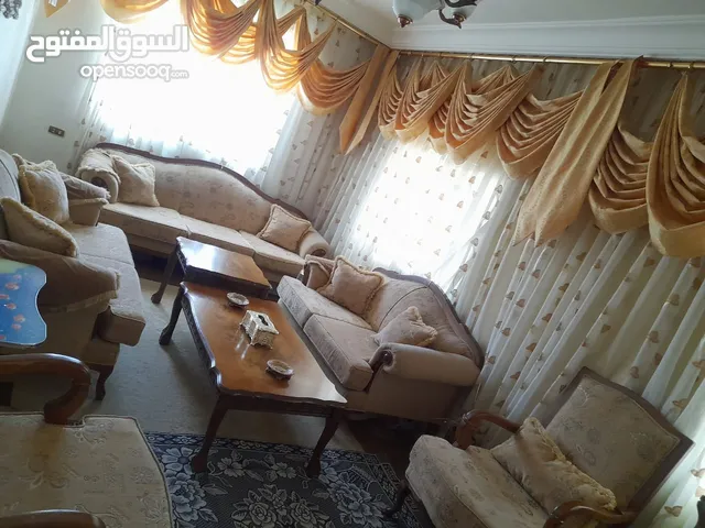 اثاث للبيع