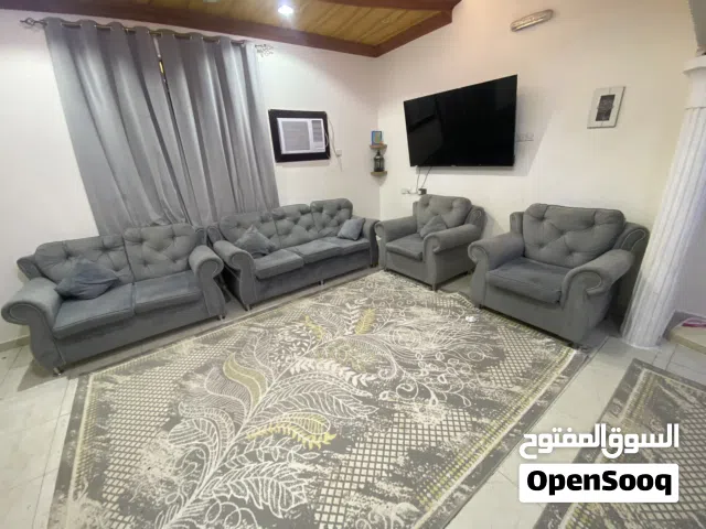 كنبات بحالة ممتازة