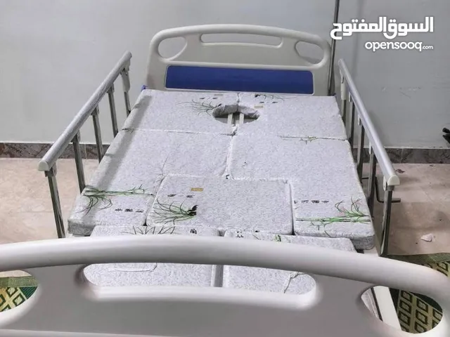 سرير طبي ميكانيكي نظيف