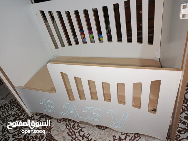 سرير بيبي خشب