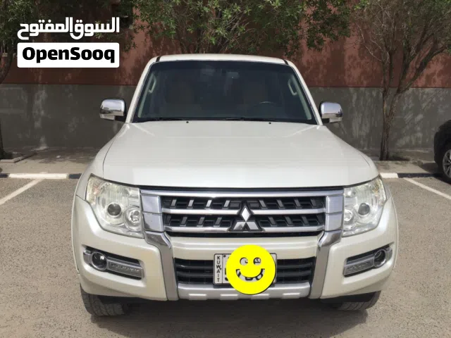 2018 ميتسوبيشي باجيرو GLS