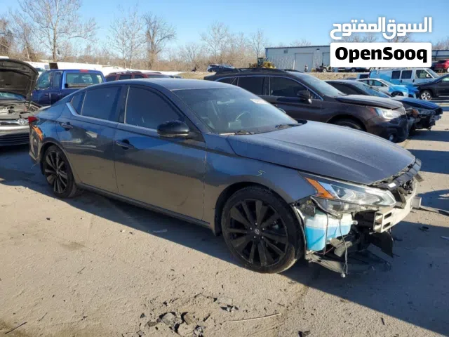 2022 نيسان التيما SR