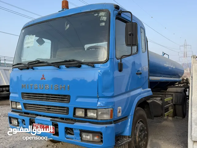 Mitsubishi water tanker 2007