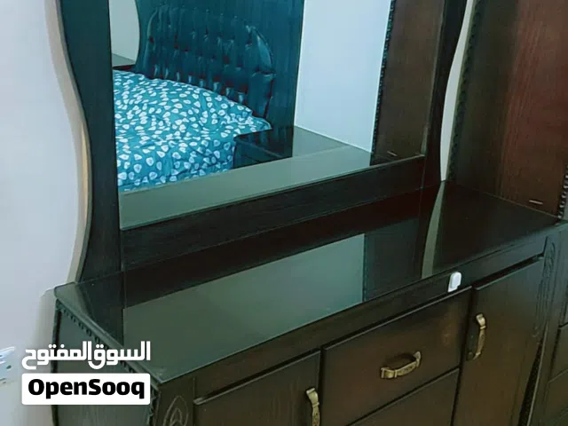 غرفة نوم مستعمل بحالة الوكالة