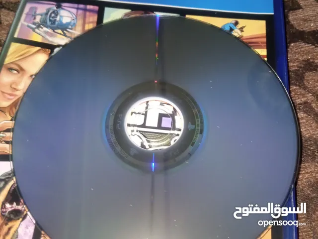 سيدي جراند 5 PS4 استعمال خفيف مع العلبة