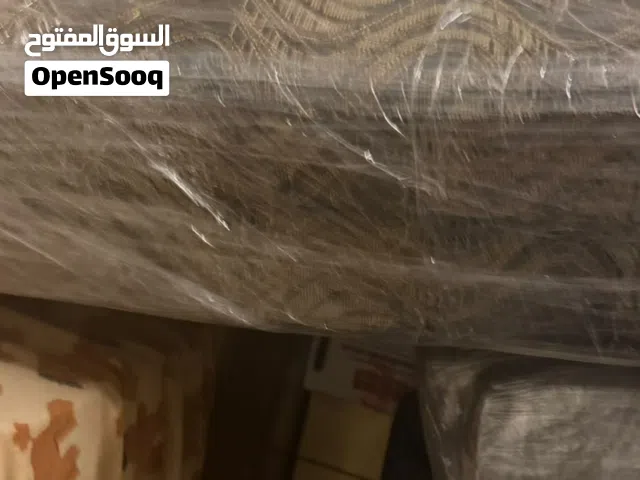 جلسة عربية (فراش أرضي) بحالة نظيفة جداً للبيع المستعجل كاش اليوم