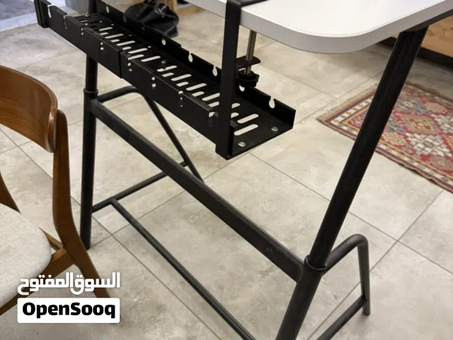 Desk - adjustable height