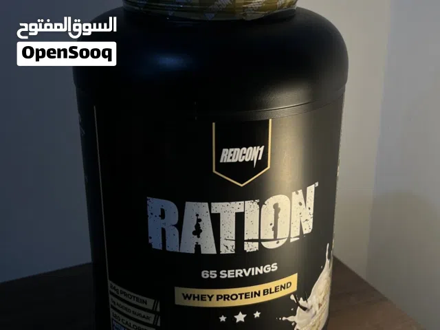 بروتين بودر من شركة redcon1 65 سكوب 25 جرام بروتين بكل سكوب 120 سعره جديد مو مفتوح معاه شيكر
