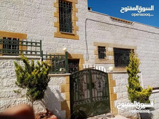310m2 More than 6 bedrooms Townhouse for Sale in Amman Abu Alanda