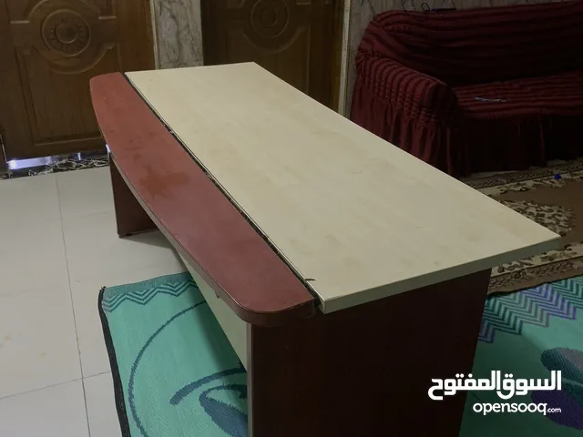 ميز كمبيوتر للبيع