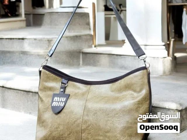 شنط كاجوال وكروس متاح الان جميع المقاسات والألوان البيع جمله وقطاعي