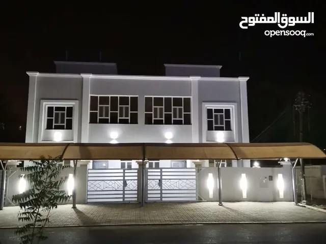 750 m2 4 Bedrooms Villa for Sale in Al Batinah Sohar