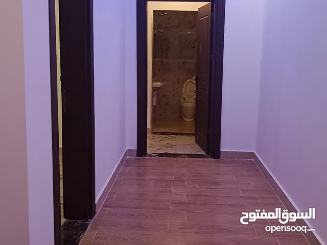 175 m2 More than 6 bedrooms Villa for Sale in Tripoli Tajura