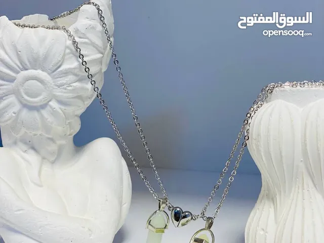 قلادة تون حجر المضيئة