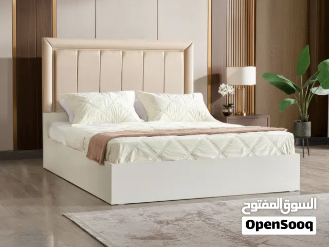 سرير نوم مودرن أبيض مع رأسية مبطنة باللون البيج - YT-179 WHITE (160X200)