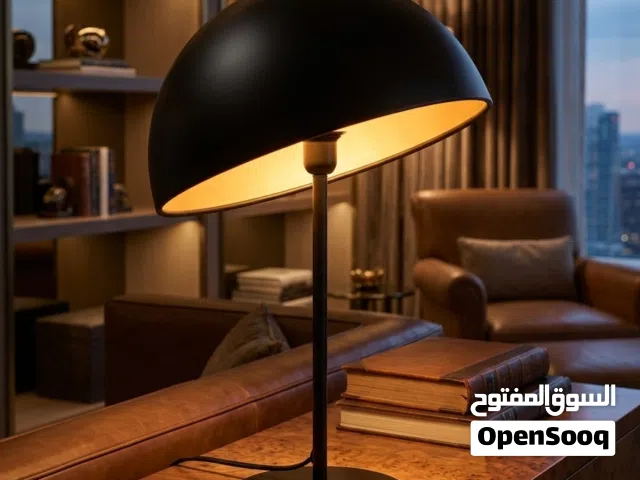 لمبة طاولة معدنية أنيقة