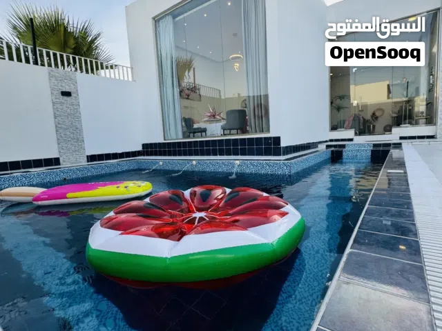 اهلأ وسهلاً بكم في VELORA Chalet شاليه ومنتجع جميل وهادء بموقع مميز على البحر بحجز يومي موقع مميز..