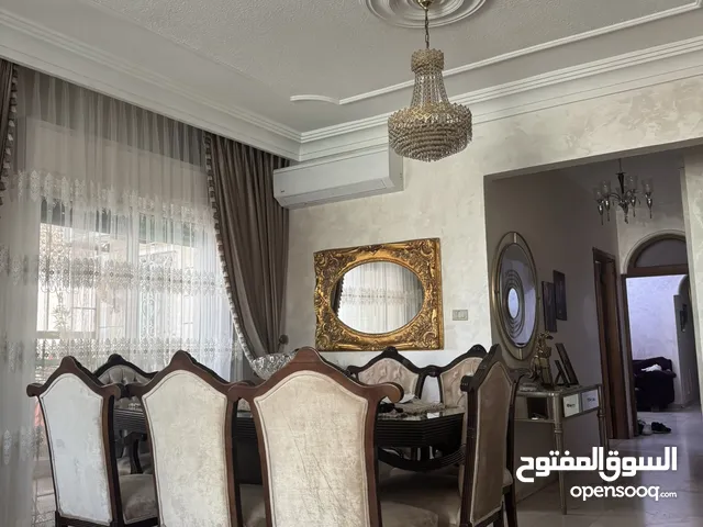 شقة للبيع بمنطقة الرابية مخدومة تم حرق السعر