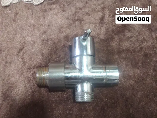 تستخدم لشور لتغير اتجاه الماء لصنبور السفلي او العلوي ماركة ايطاليه
