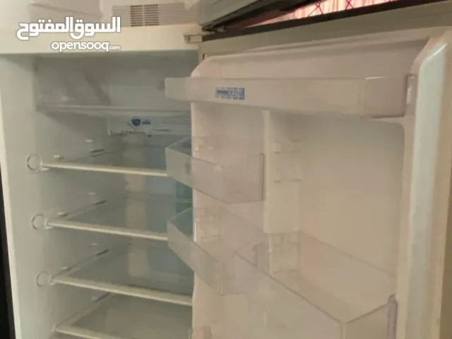 ثلاجة ميتسوبيشي بحالة جيدة
