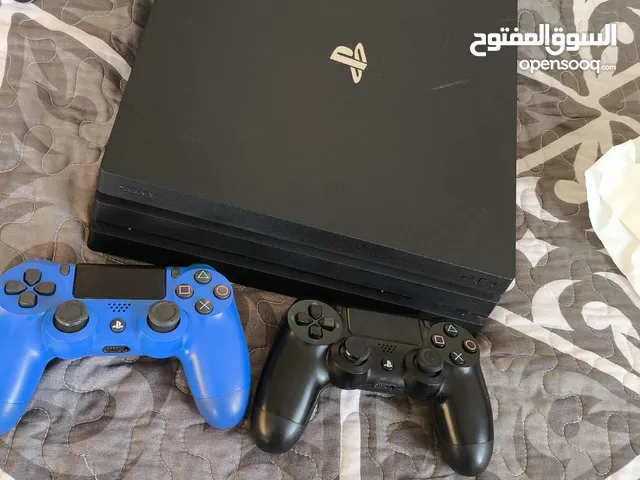 بلاستيش4برو 1تيرا مع ايدتين أصليات مستعمل بحالة ممتازة