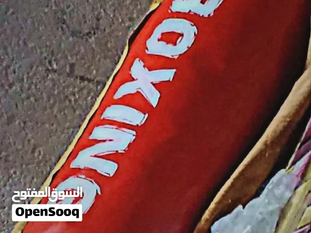 چيس ملاكمة+چفوف للبيع مستعملات قليل كلش طوله متر وزنه 40كيلو نشارة خشب چفوف قياس 12oZ