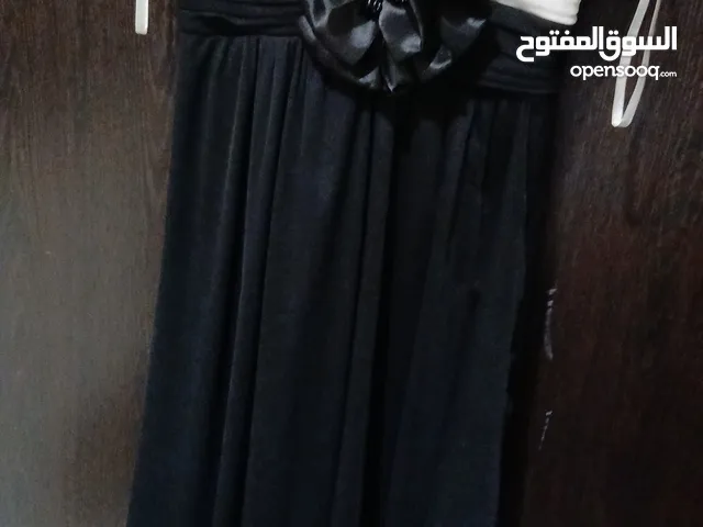 فساتين سهره للبيع أو للإيجار عدة ألوان جديد ومستعمل قياس ميديوم وسمول السعر 10 دنانير للواحد
