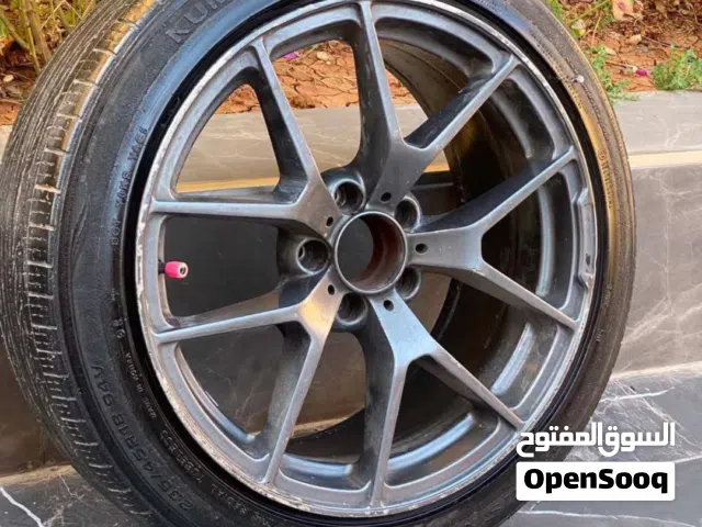للبيع بسعر حرقق جنطات قياس 18 مع اربع فردات كوشوك وكاله