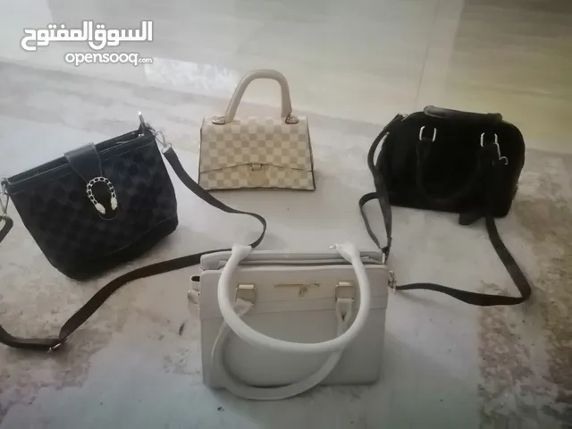 شنط نسائيه نظيفه