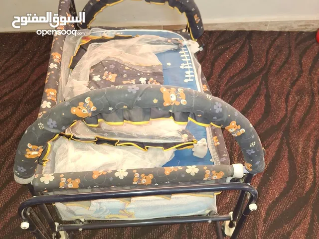 تخت اطفال حسب الصورة