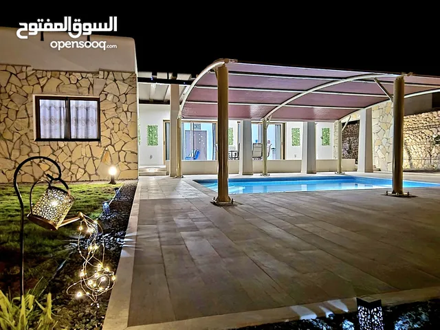 3 Bedrooms Chalet for Rent in Muscat Al-Sifah