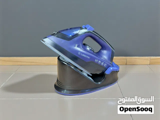 مكواة بخارية لاسلكية من ماركة ليبرونك تاتي بللون الازرق