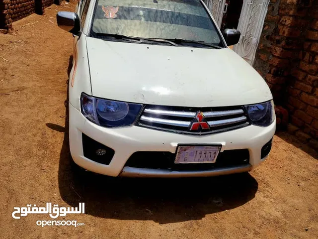 للبيــــــع بإذن الله بوكس متسوبيشي 2014